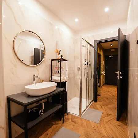 Victoria's Suite&spa Con Parcheggio Privato Apartmán *